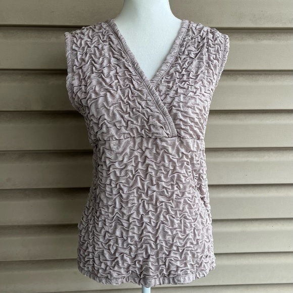 Renuar Tops - •Renuar• Puckered Sleeveless Blouse in Taupe - Size Large